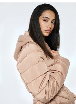 Mohito - Pikowany płaszcz - beżowy ze sklepu Mohito w kategorii Płaszcze damskie - zdjęcie 188852542