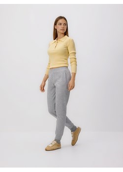 Reserved - Spodnie dresowe ze ściągaczem - jasnoszary ze sklepu Reserved w kategorii Spodnie damskie - zdjęcie 188852583