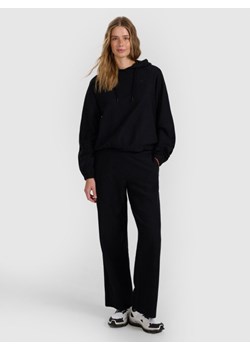 Damskie spodnie dresowe 4F 4FRAW25TTROF1669 - czarne ze sklepu Sportstylestory.com w kategorii Spodnie damskie - zdjęcie 188854931