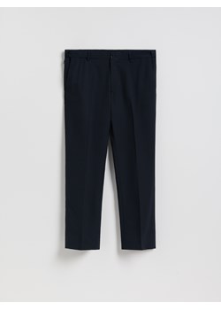 Reserved - Spodnie garniturowe slim fit - granatowy ze sklepu Reserved w kategorii Spodnie męskie - zdjęcie 188860314