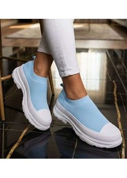 Błękitne trampki na platformie wsuwane /E1-3 18746 T7/ ze sklepu Pantofelek24.pl w kategorii Trampki damskie - zdjęcie 188860412