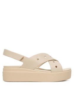Sandały Crocs Brooklyn 4U Cross Strap Sandal 212254 Beżowy ze sklepu eobuwie.pl w kategorii Sandały damskie - zdjęcie 188862364