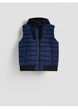 Reserved - Pikowana kamizelka z kapturem - niebieski ze sklepu Reserved w kategorii Kamizelki męskie - zdjęcie 188872344