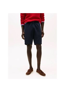 Tommy Hilfiger Szorty ESSENTIAL TERRY | Regular Fit ze sklepu Gomez Fashion Store w kategorii Spodenki męskie - zdjęcie 188885731