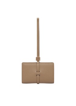Calvin Klein Portfel Emblem Hw Pebble Wallet On Strap LV04F1130G Beżowy ze sklepu MODIVO w kategorii Portfele damskie - zdjęcie 188888940