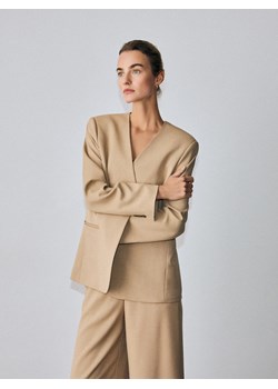 Reserved - Gładka marynarka - beżowy ze sklepu Reserved w kategorii Marynarki damskie - zdjęcie 188893353