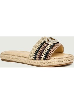Guess Klapki KAYLIS ze sklepu Gomez Fashion Store w kategorii Klapki damskie - zdjęcie 188902364