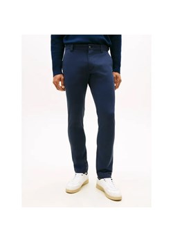 Tommy Jeans Spodnie chino Scanton | Slim Fit ze sklepu Gomez Fashion Store w kategorii Spodnie męskie - zdjęcie 188902410