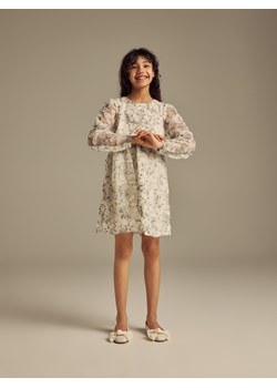 Reserved - Sukienka z haftowanym wzorem - złamana biel ze sklepu Reserved w kategorii Sukienki dziewczęce - zdjęcie 188906760