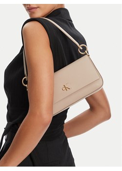 Calvin Klein Torebka Minimal Monogram Shoulder Pouch LV04K3161G Écru ze sklepu MODIVO w kategorii Torebki damskie - zdjęcie 188918834