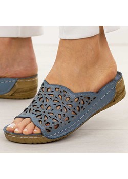 Niebieskie ażurowe skórzane klapki damskie T.Sokolski L225 ze sklepu suzana.pl w kategorii Klapki damskie - zdjęcie 188936621