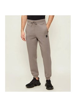 HUGO Spodnie dresowe Dimacs | Regular Fit ze sklepu Gomez Fashion Store w kategorii Spodnie męskie - zdjęcie 188937290