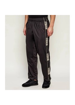 EA7 Spodnie dresowe | Modern fit ze sklepu Gomez Fashion Store w kategorii Spodnie męskie - zdjęcie 188937341