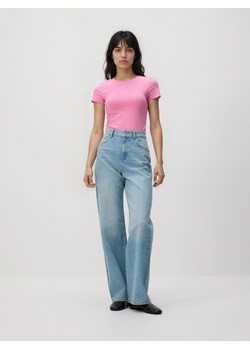 Reserved - T-shirt slim fit - różowy ze sklepu Reserved w kategorii Bluzki damskie - zdjęcie 188939461