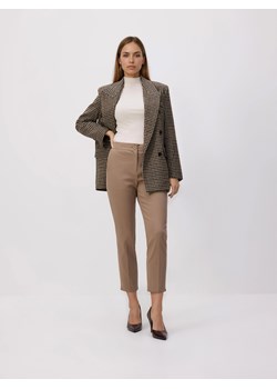 Reserved - Spodnie w kant z bawełną - brązowy ze sklepu Reserved w kategorii Spodnie damskie - zdjęcie 188939522