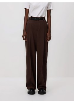 Reserved - Spodnie z paskiem - brązowy ze sklepu Reserved w kategorii Spodnie damskie - zdjęcie 188939781