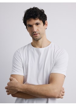 Reserved - T-shirt regular z merceryzowaną bawełną - biały ze sklepu Reserved w kategorii T-shirty męskie - zdjęcie 188940163