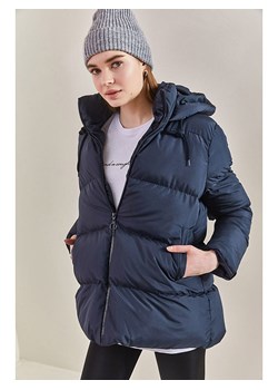 Bianco Lucci Kurtka zimowa w kolorze granatowym ze sklepu Limango Polska w kategorii Kurtki damskie - zdjęcie 188950851