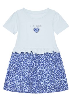 Guess Sukienka codzienna K6GK01 K6YW4 Niebieski Regular Fit ze sklepu MODIVO w kategorii Sukienki dziewczęce - zdjęcie 188952954