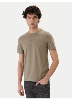 Guess T-Shirt Z6GI06 K2847 Khaki Regular Fit ze sklepu MODIVO w kategorii T-shirty męskie - zdjęcie 188953042