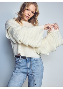 Reserved - Sweter z ozdobnymi rękawami - kremowy ze sklepu Reserved w kategorii Swetry damskie - zdjęcie 188954753