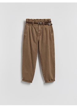 Reserved - Jeansy paperbag - brązowy ze sklepu Reserved w kategorii Jeansy damskie - zdjęcie 188958030