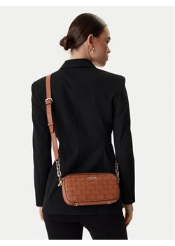 Torebka Guess Sandy HWWG84 18140 Brązowy ze sklepu eobuwie.pl w kategorii Listonoszki - zdjęcie 188964503