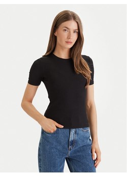 Calvin Klein T-Shirt LV044D246G Czarny Slim Fit ze sklepu MODIVO w kategorii Bluzki damskie - zdjęcie 188967622