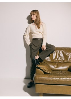 Reserved - Spodnie z paskiem - zielony ze sklepu Reserved w kategorii Spodnie damskie - zdjęcie 188985721