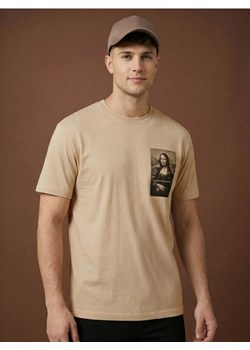 Sinsay - Bawełniana koszulka z nadrukiem - beżowy ze sklepu Sinsay w kategorii T-shirty męskie - zdjęcie 188986594