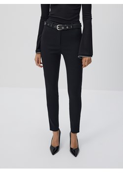 Reserved - Spodnie z paskiem - czarny ze sklepu Reserved w kategorii Spodnie damskie - zdjęcie 188998350