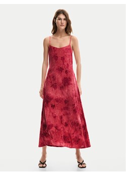 Desigual Sukienka letnia Madison 26SWVK01 Czerwony Regular Fit ze sklepu MODIVO w kategorii Sukienki - zdjęcie 188999521