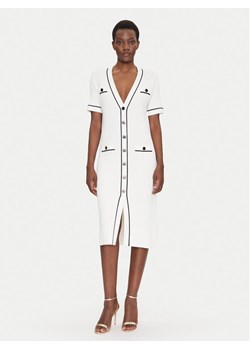 Luisa Spagnoli Sukienka dzianinowa Candelotto 100004 Écru Regular Fit ze sklepu MODIVO w kategorii Sukienki - zdjęcie 188999590