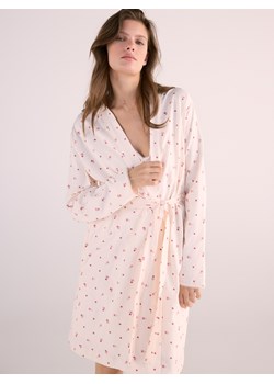 Reserved - Wzorzysty szlafrok z paskiem - kremowy ze sklepu Reserved w kategorii Szlafroki damskie - zdjęcie 189000840