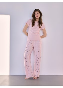 Reserved - Dwuczęściowa piżama - pastelowy róż ze sklepu Reserved w kategorii Piżamy damskie - zdjęcie 189000910