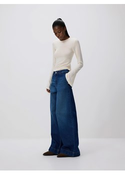 Reserved - Bluzka z rozszerzanymi rękawami - złamana biel ze sklepu Reserved w kategorii Bluzki damskie - zdjęcie 189001221