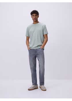 Reserved - Jeansy straight z efektem sprania - jasnoszary ze sklepu Reserved w kategorii Jeansy męskie - zdjęcie 189003613