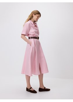 Reserved - Sukienka midi z lnem - pastelowy róż ze sklepu Reserved w kategorii Sukienki - zdjęcie 189010910