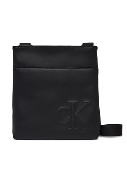 Calvin Klein Saszetka Bold Ck Flatpack LV04D3344G Czarny ze sklepu MODIVO w kategorii Torby męskie - zdjęcie 189020924
