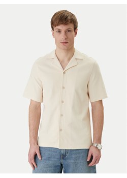 Guess Koszula M6GP10 K3079 Écru Regular Fit ze sklepu MODIVO w kategorii Koszule męskie - zdjęcie 189021053