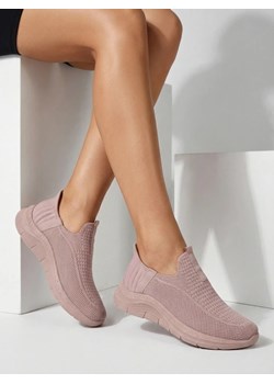Damskie sneakersy Apollo Rosa – różowe buty slip-on z tkaniny na płaskiej podeszwie ze sklepu royalfashion.pl w kategorii Buty sportowe damskie - zdjęcie 189022473