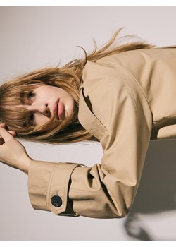 Reserved - Krótki trencz - beżowy ze sklepu Reserved w kategorii Płaszcze damskie - zdjęcie 189022841