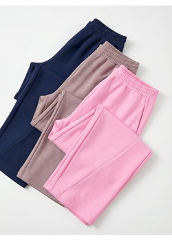 Mohito - Różowe spodnie dresowe z modalem - różowy ze sklepu Mohito w kategorii Spodnie damskie - zdjęcie 189024571