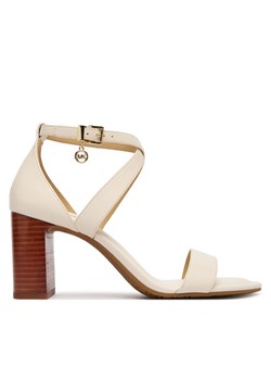 Sandały MICHAEL Michael Kors Alexa Block 40S6AXMS1L Écru ze sklepu eobuwie.pl w kategorii Kozaki damskie - zdjęcie 189025000