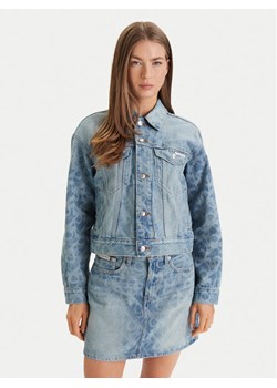 Calvin Klein Jeans Kurtka jeansowa LV047F677G Niebieski Regular Fit ze sklepu MODIVO w kategorii Kurtki damskie - zdjęcie 189025891