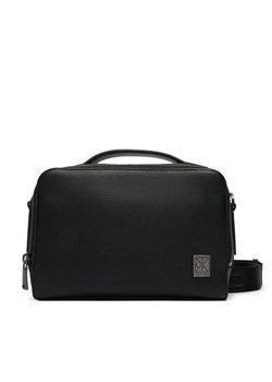Calvin Klein Saszetka Emblem Hw Camera Bag LV04D3291G Czarny ze sklepu MODIVO w kategorii Torby męskie - zdjęcie 189026012