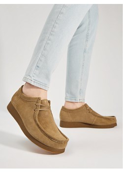 Mokasyny Clarks Wallabeeevo 26172821 Brązowy ze sklepu eobuwie.pl w kategorii Półbuty męskie - zdjęcie 189027880