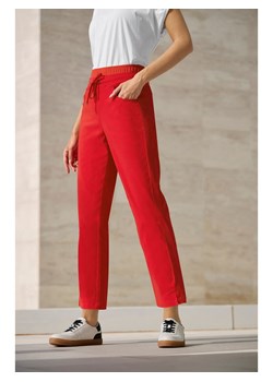 Heine Spodnie dresowe w kolorze czerwonym ze sklepu Limango Polska w kategorii Spodnie damskie - zdjęcie 189032843