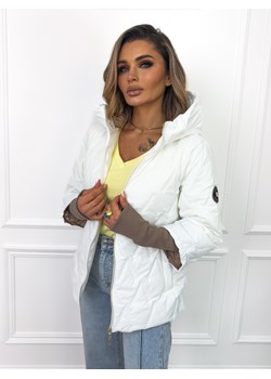 KURTKA PRZEJŚCIOWA Z KAPTUREM I DŁUŻSZYM ŚCIĄGACZEM PRZY RĘKAWIE- BIAŁA ze sklepu olika.com.pl w kategorii Kurtki damskie - zdjęcie 189033210