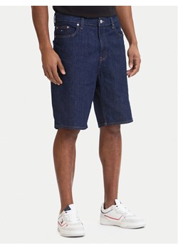 Tommy Jeans Szorty jeansowe Jaimie DM0DM22974 Granatowy Regular Fit ze sklepu MODIVO w kategorii Spodenki męskie - zdjęcie 189038490